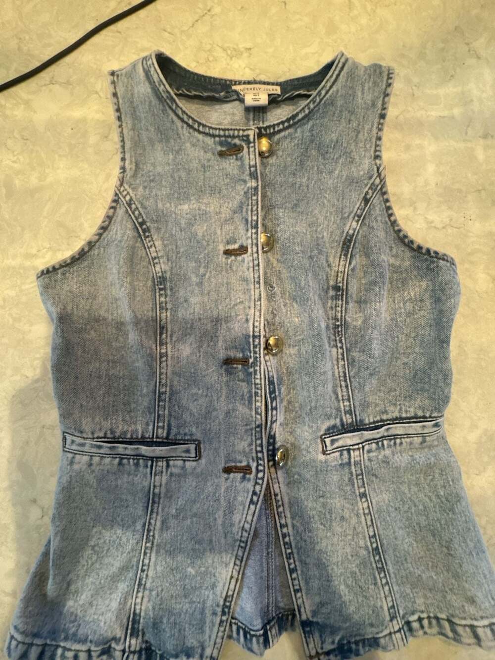 Sincerely Jules Denim Vest Size S Light Wash Button Front Sleeveless Top